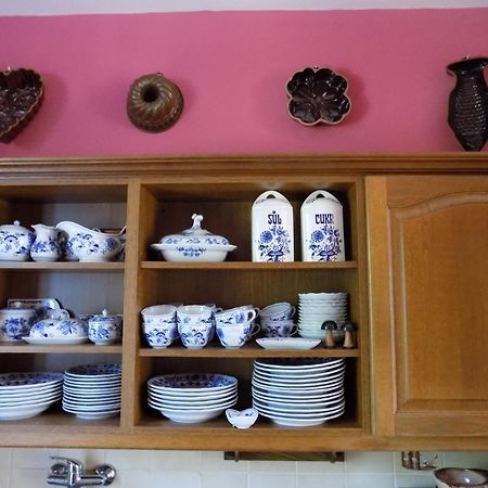 Landhaus Florian Apartment Rovensko pod Troskami ภายนอก รูปภาพ