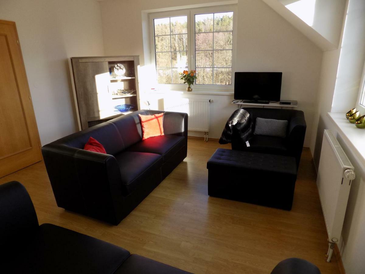 Landhaus Florian Apartment Rovensko pod Troskami ภายนอก รูปภาพ