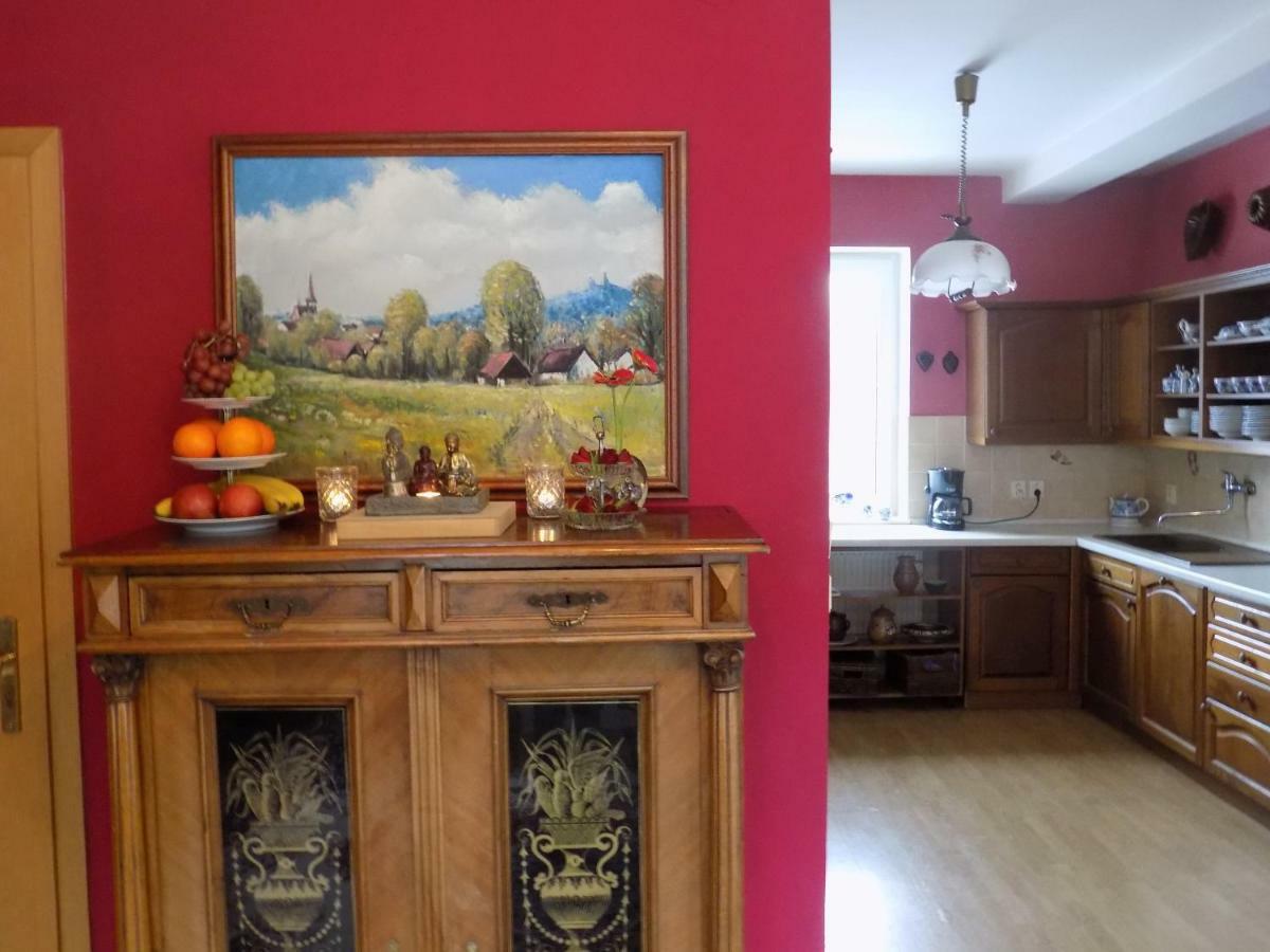 Landhaus Florian Apartment Rovensko pod Troskami ภายนอก รูปภาพ