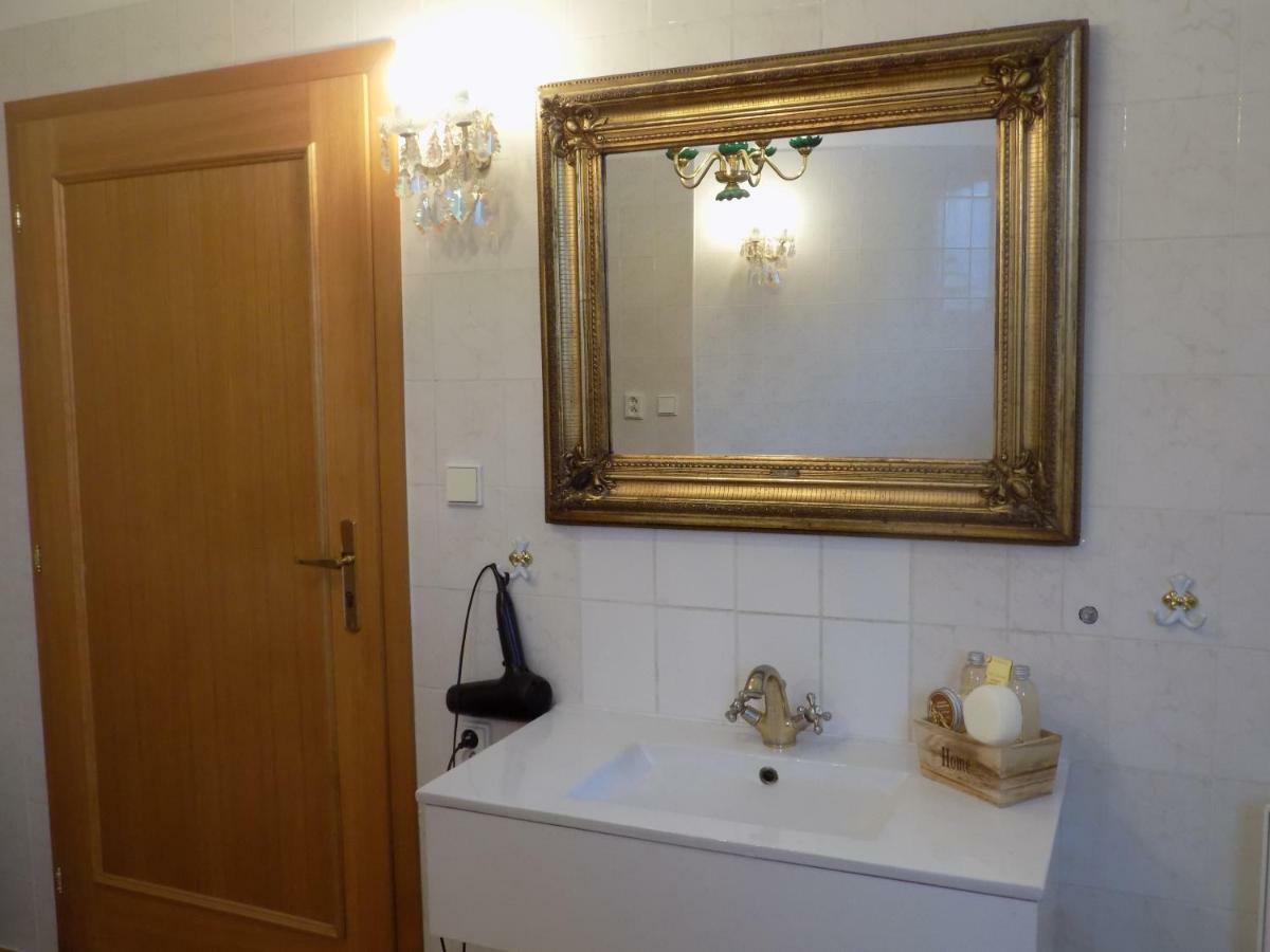 Landhaus Florian Apartment Rovensko pod Troskami ภายนอก รูปภาพ